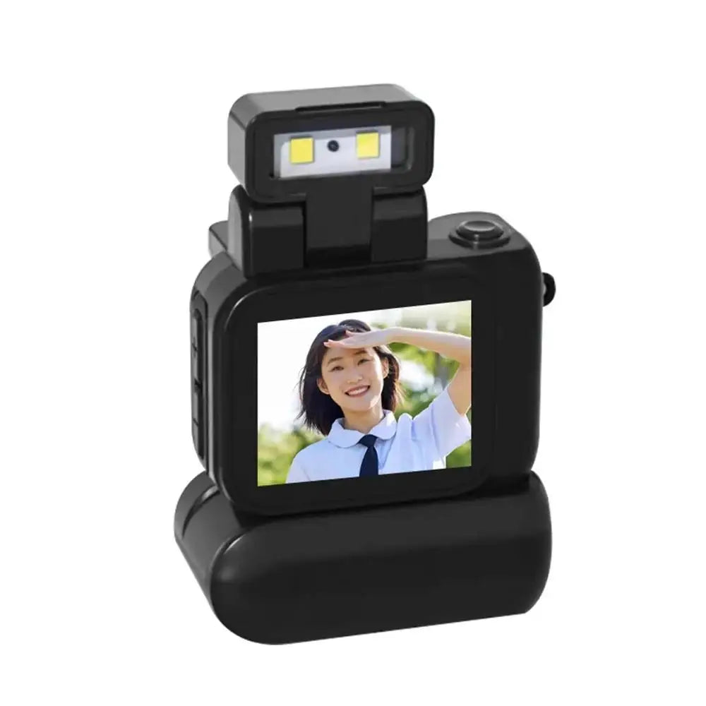 Mini Retro Keychain Camera – Capture Life in Vintage Style