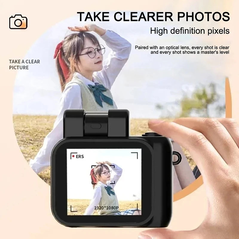 Mini Retro Keychain Camera – Capture Life in Vintage Style
