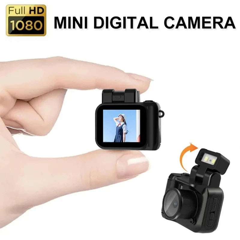 Mini Retro Keychain Camera – Capture Life in Vintage Style